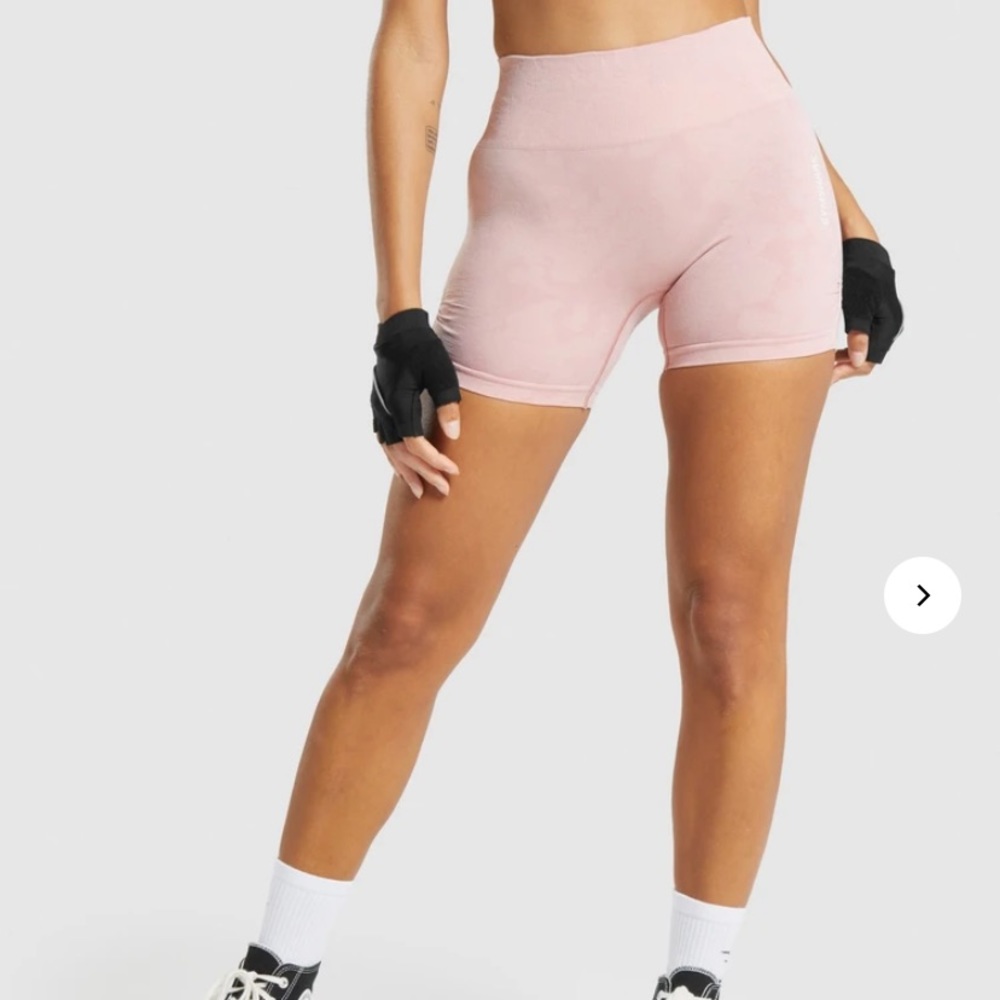 Adapt camo light pink shorts